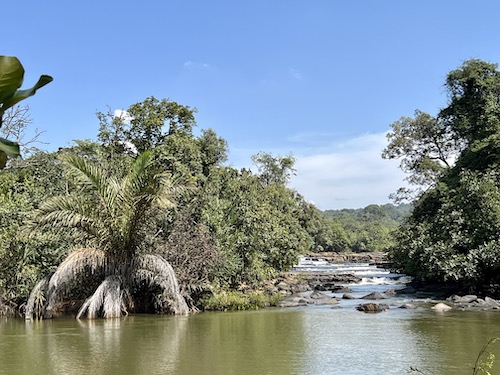 Driving deep into the Foula region, for a waterfall [Day #56,&nbsp;26.11.2023]